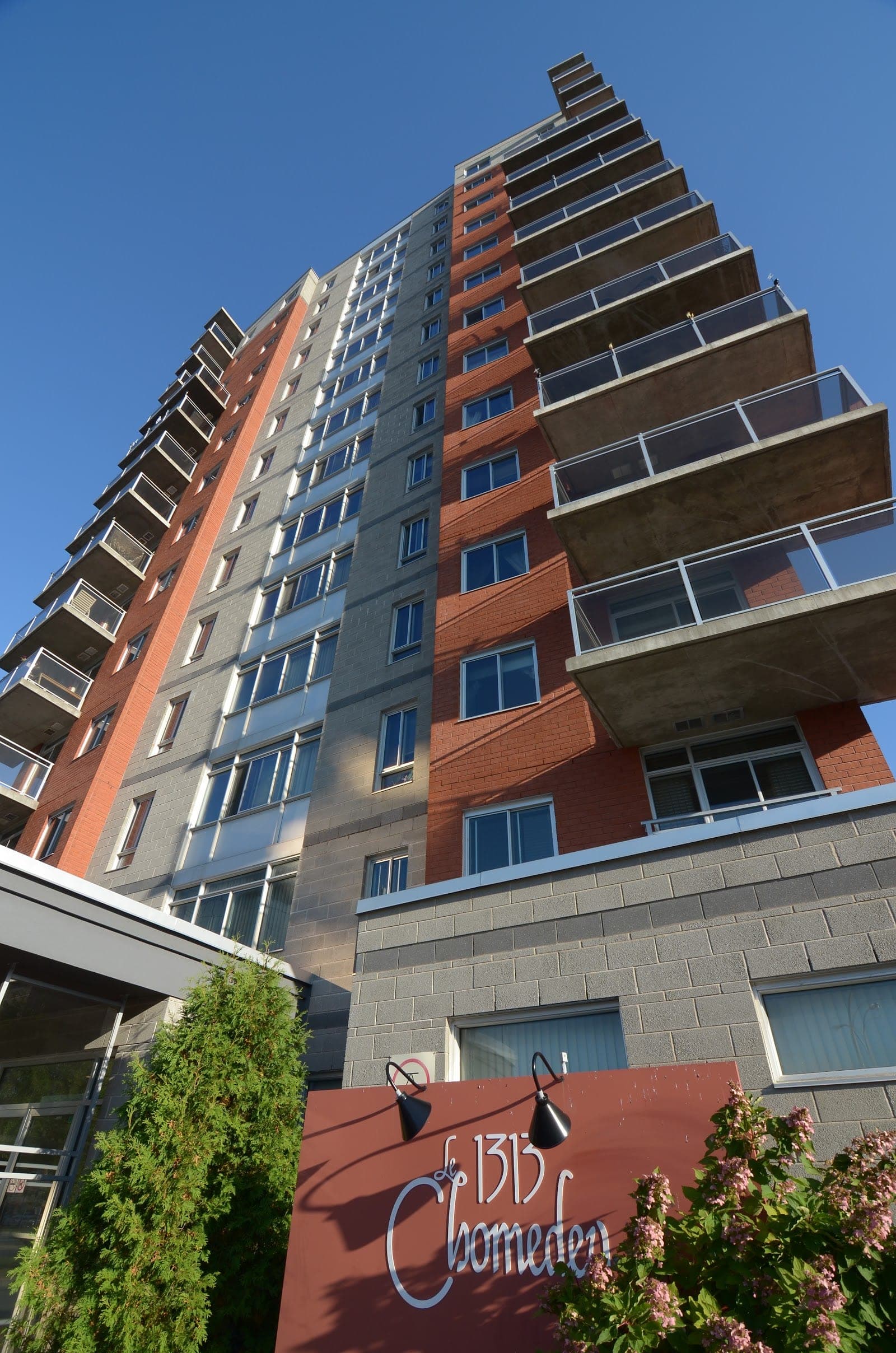 Le 1313 Chomedey (photo: Résidence pour aînés Le 1313 Chomedey, via Google)