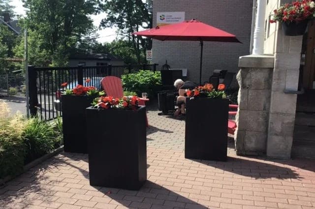 SeniorHome.ca - Les Jardins St-Sacrement