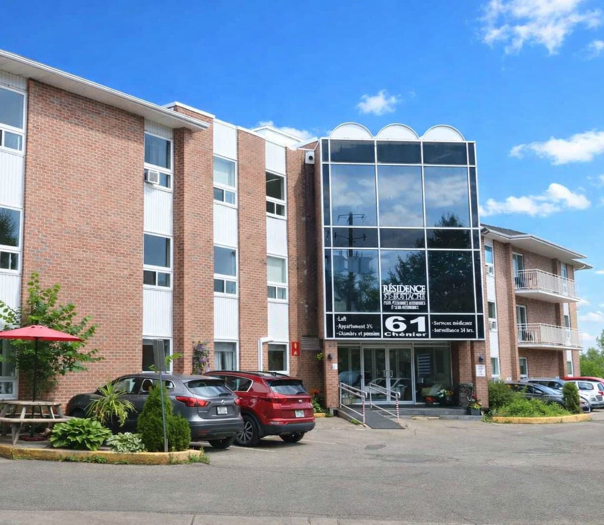 SeniorHome.ca - Résidence Chénier Saint-Eustache Inc.