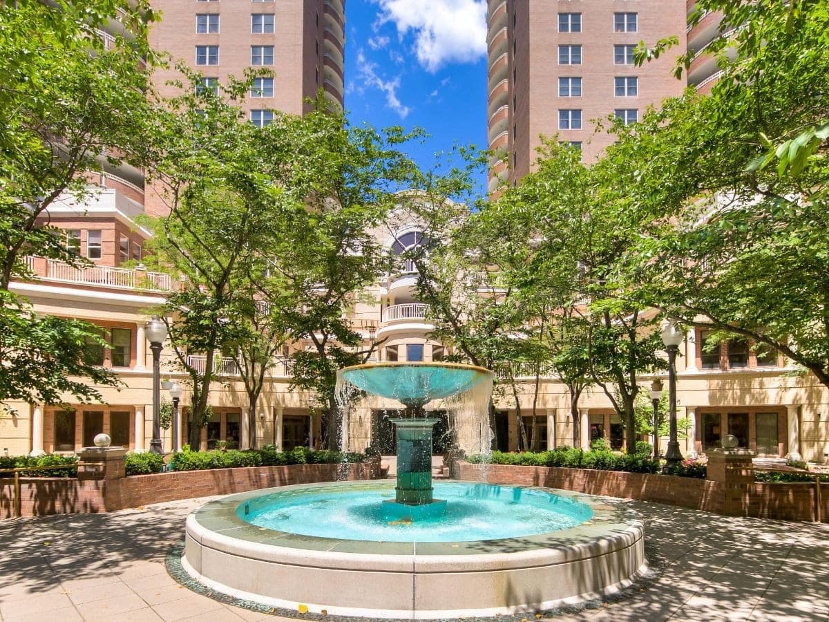 SeniorHome.ca - Maison de Vie Sunrise de Beaconsfield