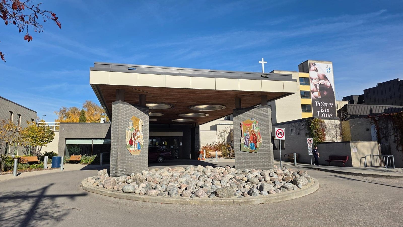 SeniorHome.ca - Holy Family Home
