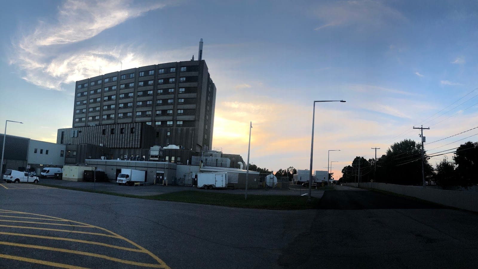 Hôpital du Centre-De-La-Mauricie (photo: J.Guillaume D-Isabelle, via Google)