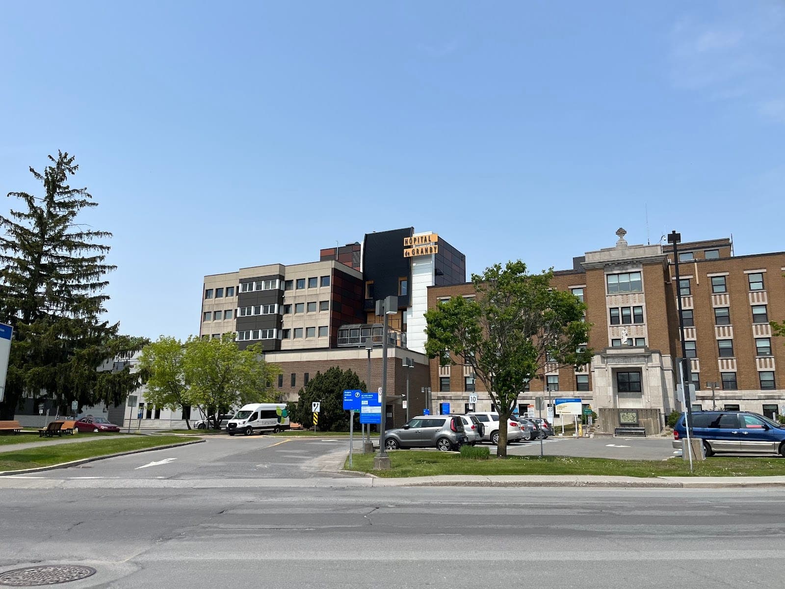 Hôpital de Granby (photo: Jonathan Daudelin, via Google)