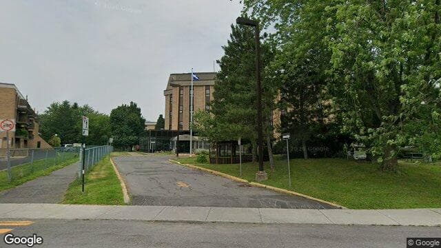 Centre d'Hébergement de Monseigneur-Coderre (Google Street View)
