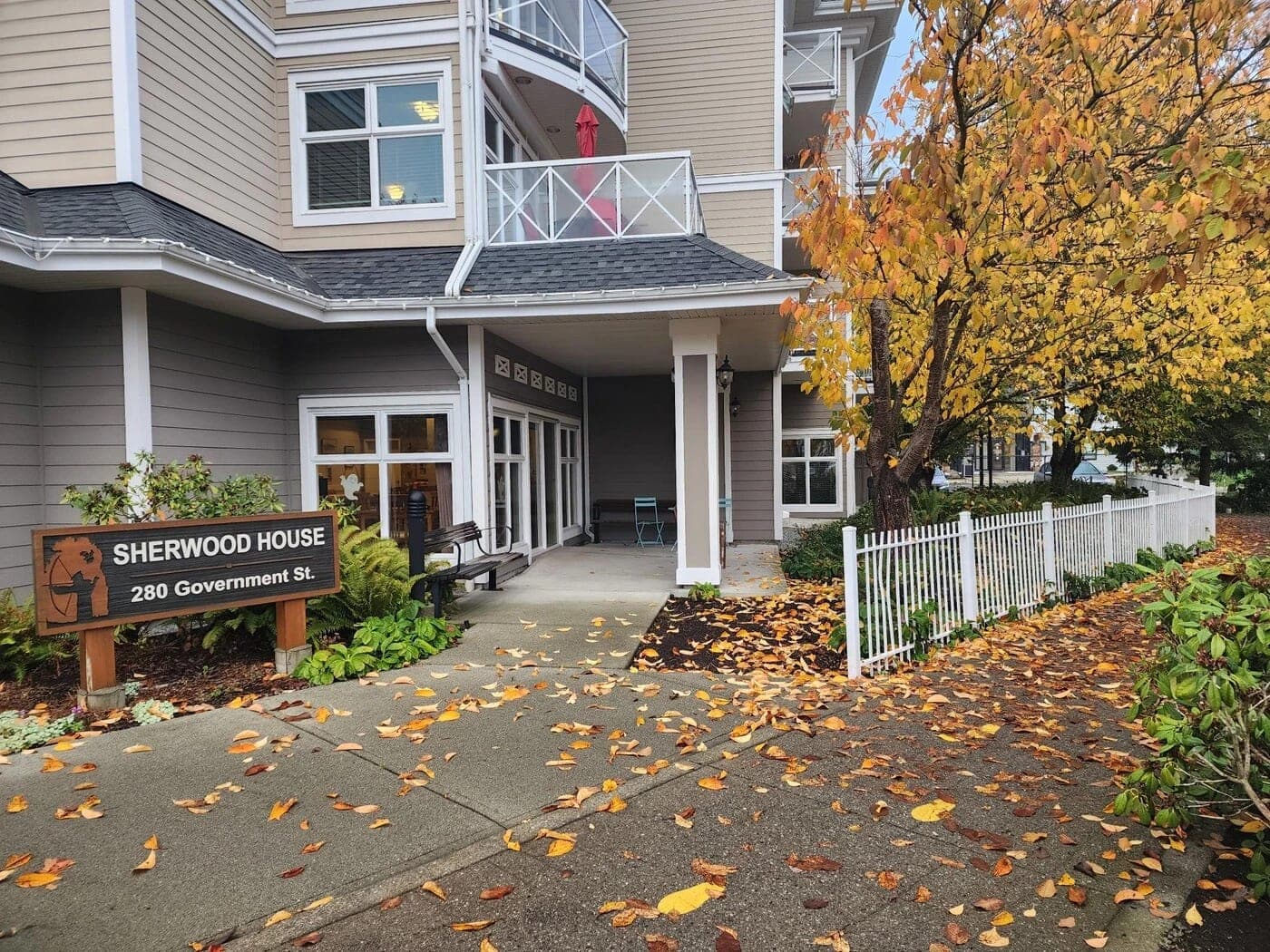 SeniorHome.ca - Sherwood House Retirement Living
