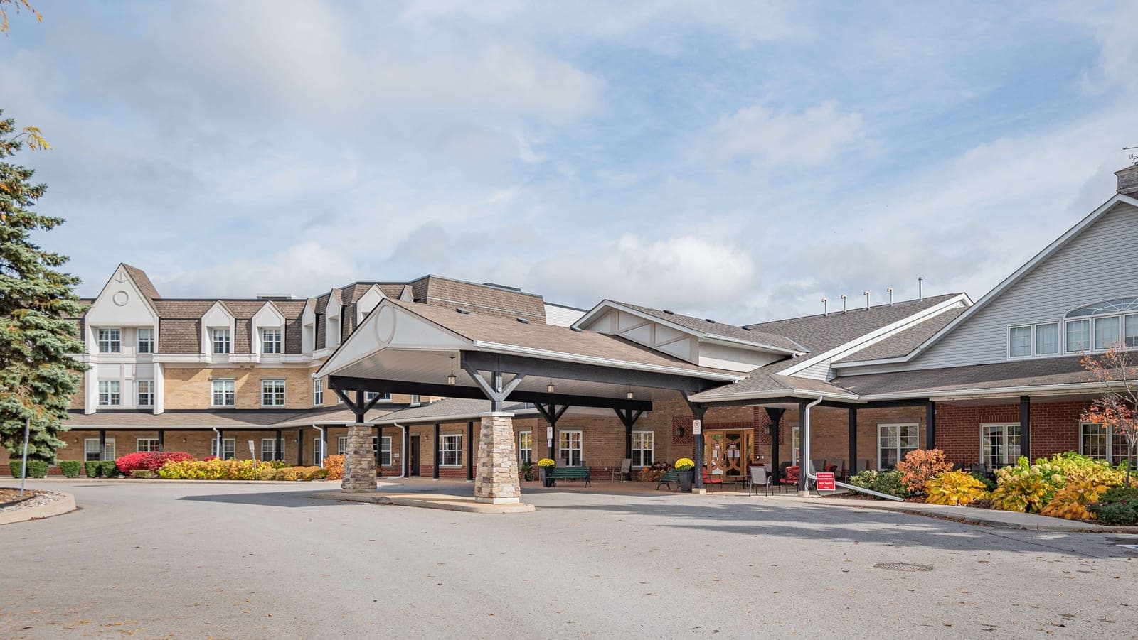 SeniorHome.ca - Aspira Cedarvale Lodge Retirement Living