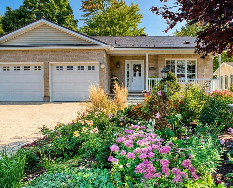 SeniorHome.ca - Albion Woods | A Parkbridge Residential Retirement Community