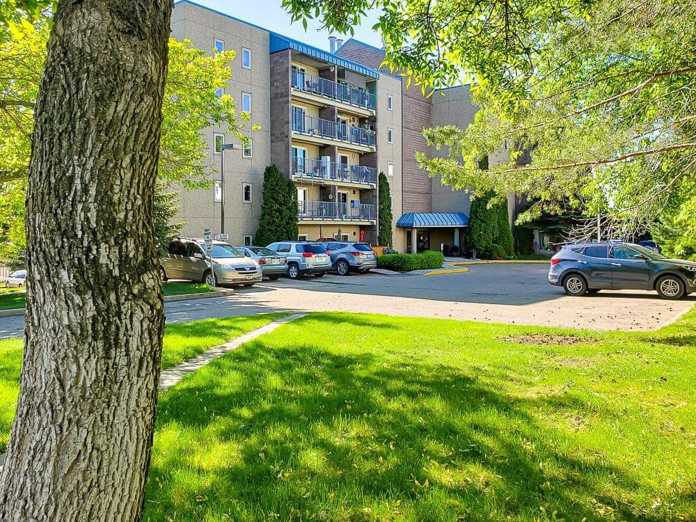 SeniorHome.ca - Hector Trout Manor