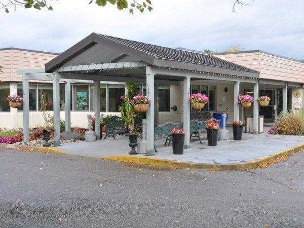 SeniorHome.ca - Extendicare Bayview