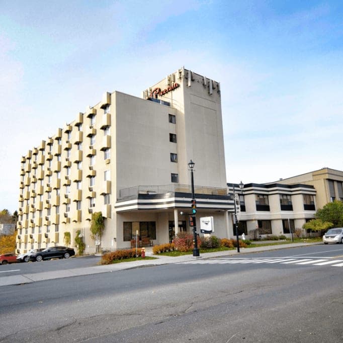 SeniorHome.ca - Le Riverain résidence pour retraités