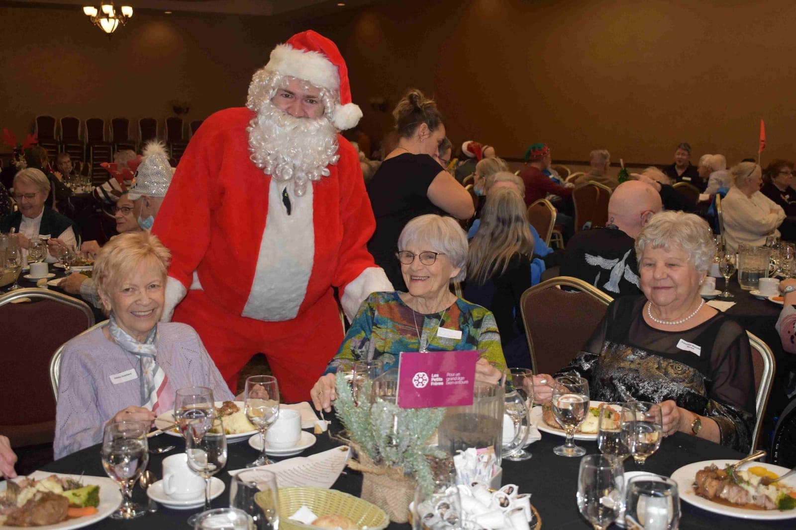 SeniorHome.ca - Petits Frères de Québec (Les)