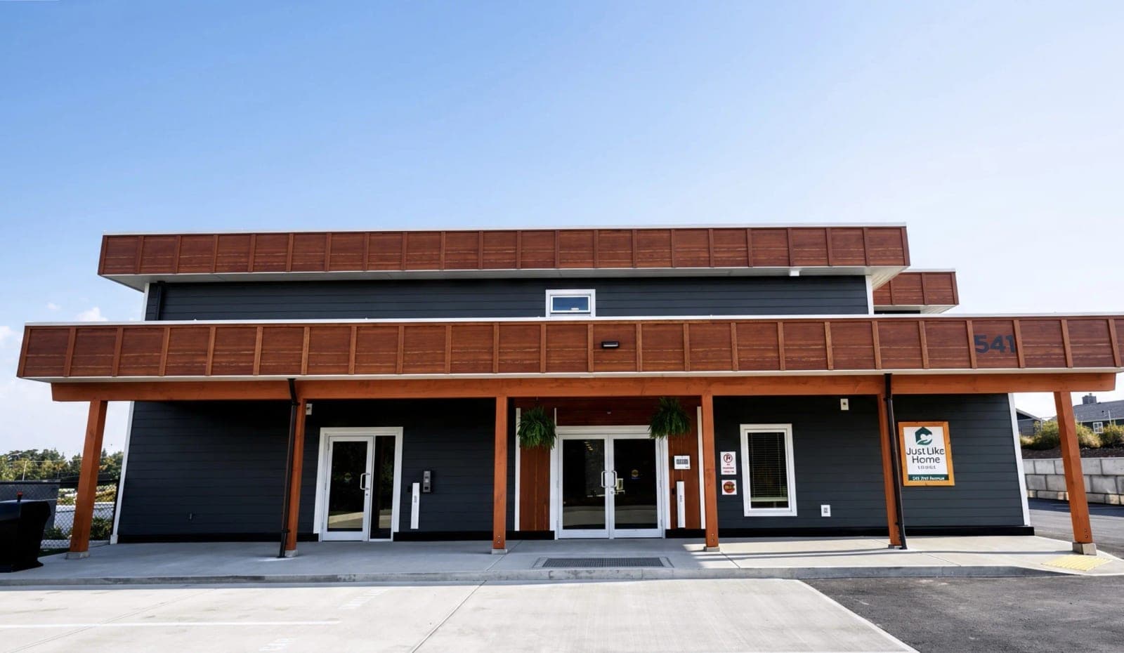 SeniorHome.ca - Just Like Home Lodge