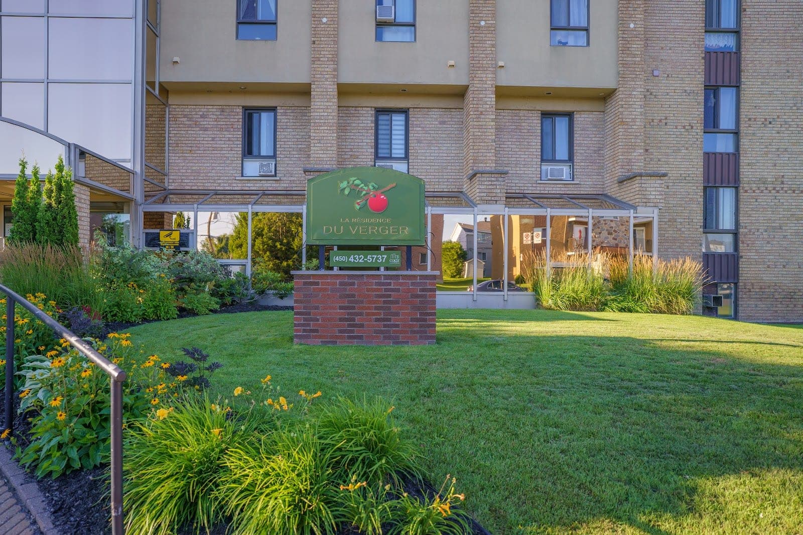 Apple Orchard Residence (photo: Résidence du Verger, via Google)